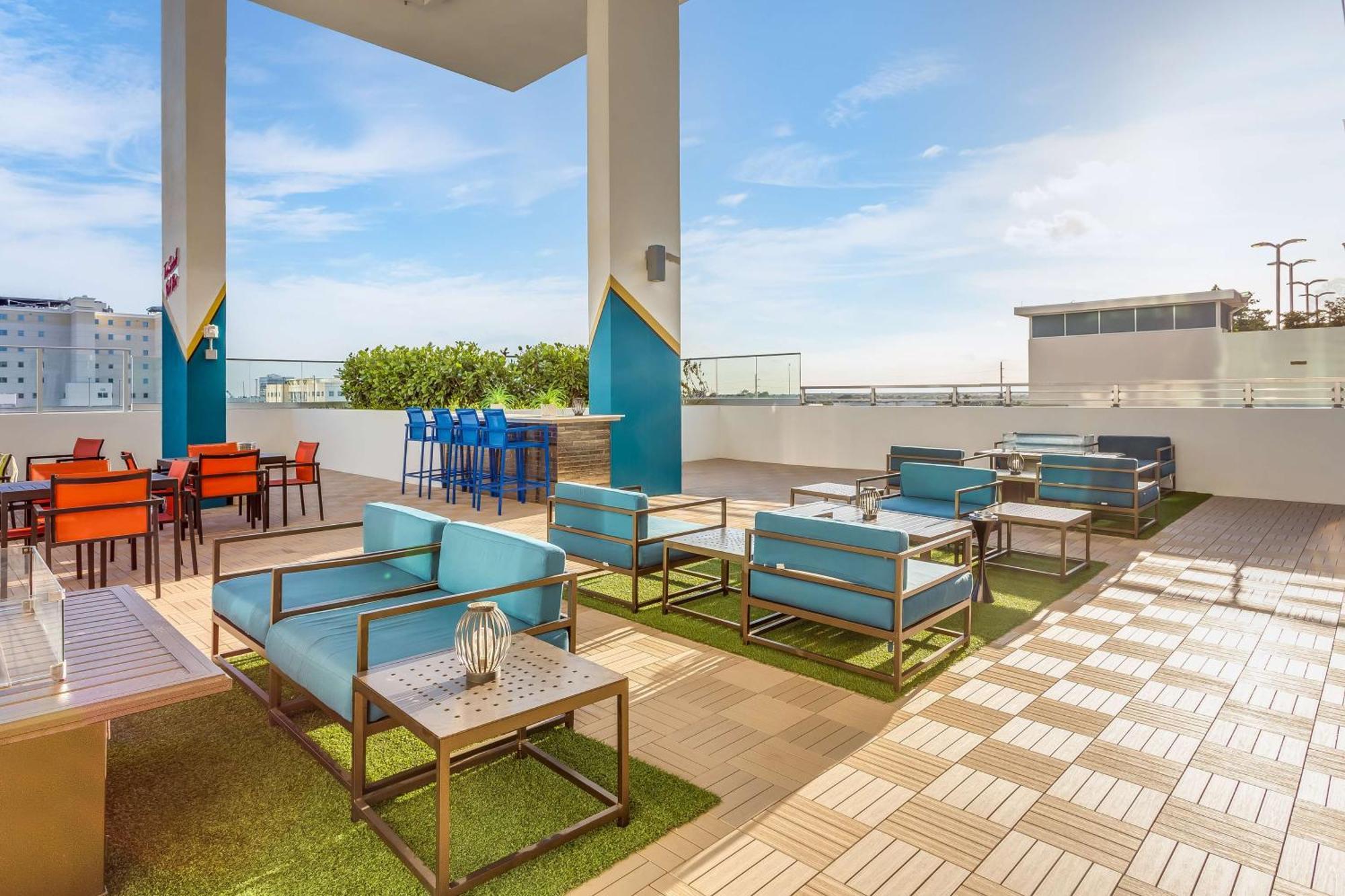 Serena Hotel Aventura Miami, Tapestry Collection By Hilton Exterior foto