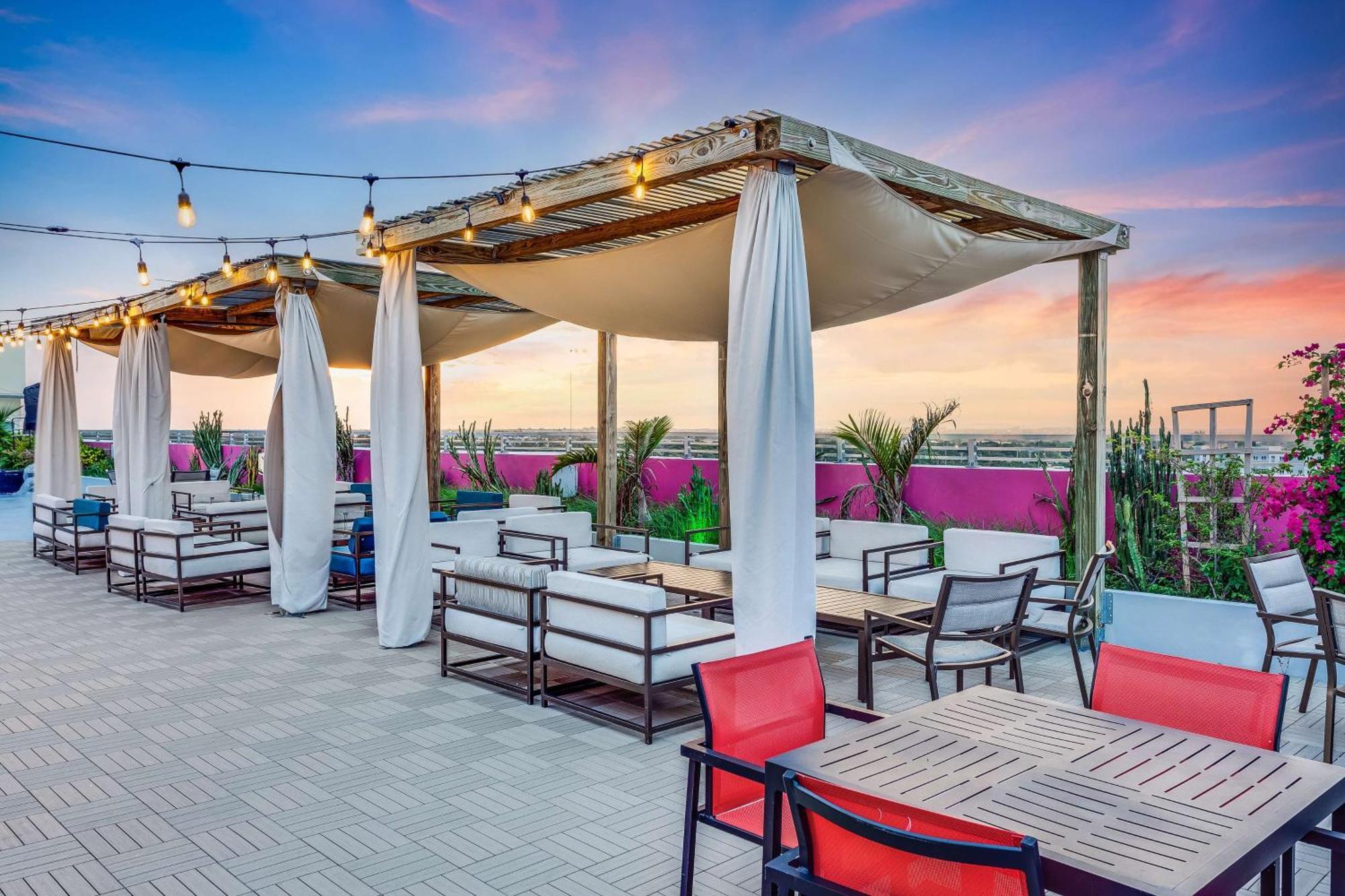 Serena Hotel Aventura Miami, Tapestry Collection By Hilton Exterior foto
